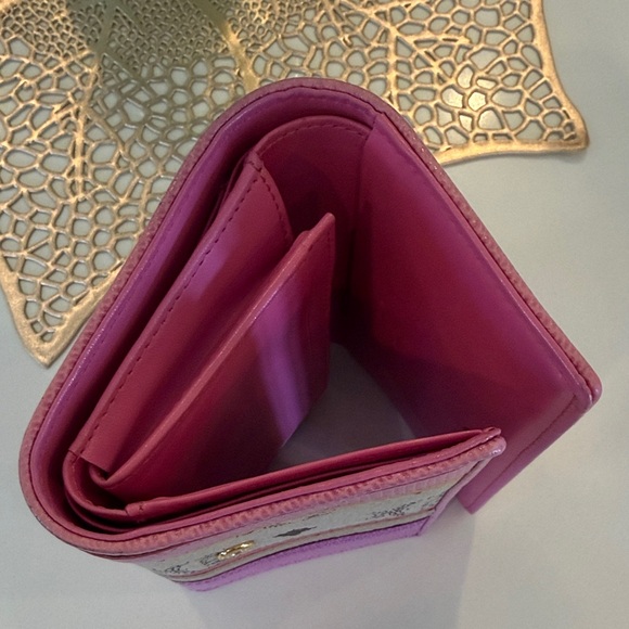 🌸MCM Pink and Cream Wallet with Gold-Toned Hardware EUC - Picture 12 of 13